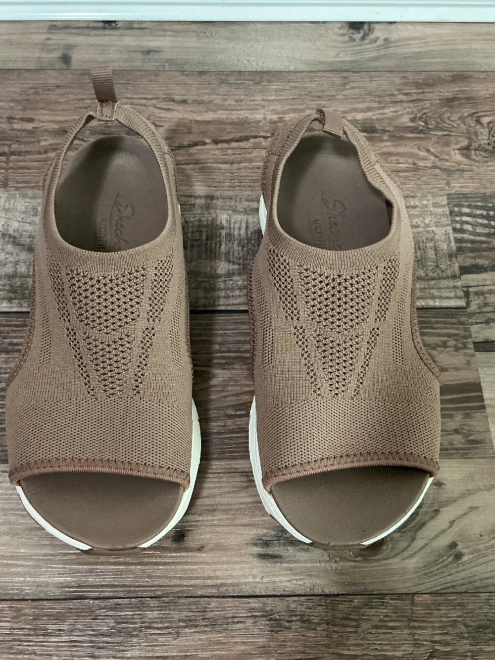 Skechers Arch Fit City Catch Sandals - 6 - Picture 1 of 10